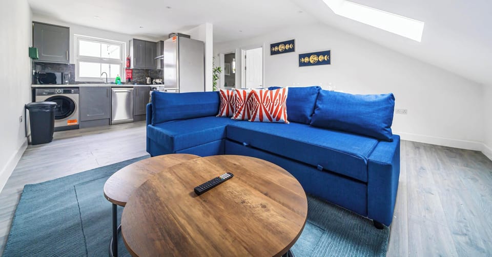 SPACIOUS OPEN LAYOUT WHERE THE WHOLE FAMILY/GROUP CAN UNWIND TOGETHER