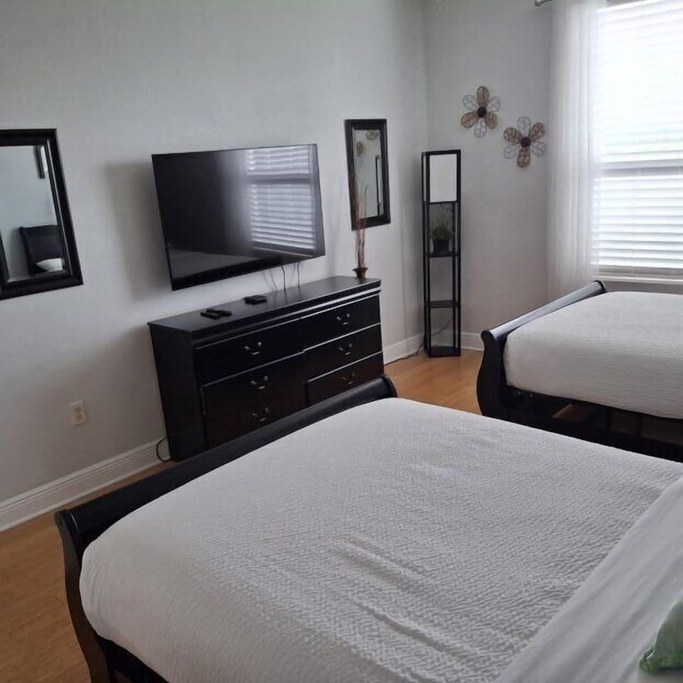 Fullbedroom2