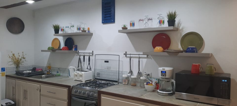Kitchen & overhead down lighting