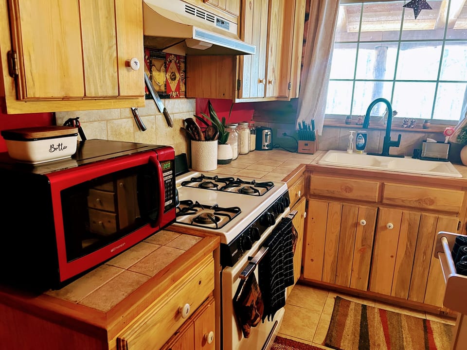 Everything you might need for cooking nice meals is here at the cabin kitchen.