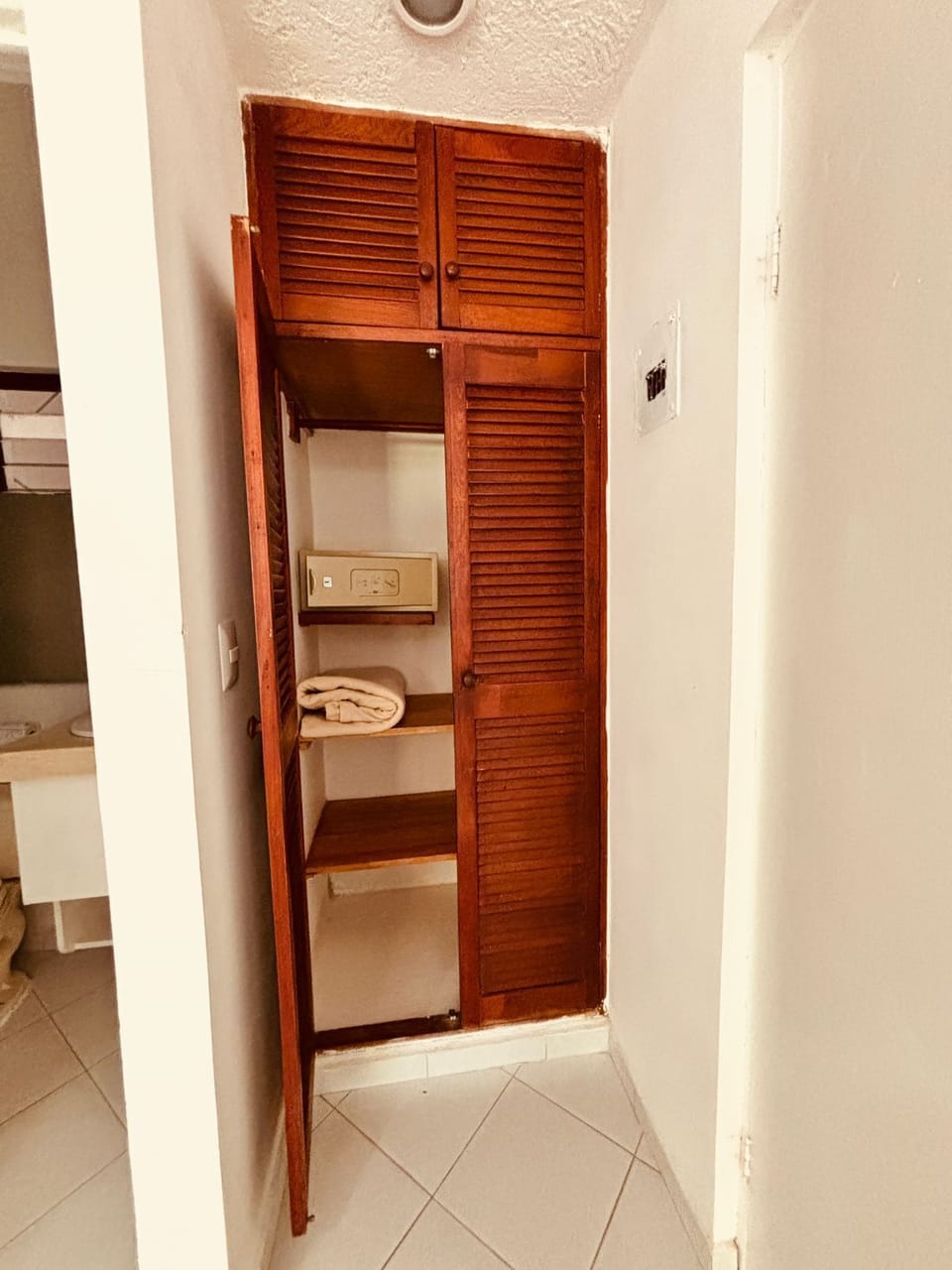 Minibar, in-room safe, individually decorated, individually furnished