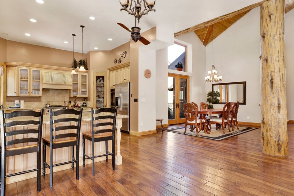 Cabin, Multiple Beds, Hot Tub, Mountain View (2202) | Private kitchen