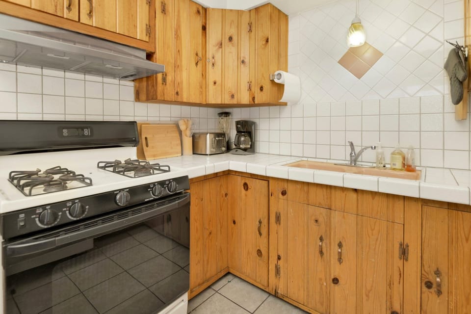 Cabin, Multiple Beds, Patio, Mountain View (2222) | Private kitchen