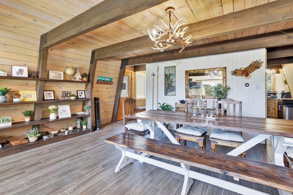 Cabin, Multiple Beds, Hot Tub, Mountain View (2066) | 2 bedrooms, individually decorated, individually furnished, bed sheets