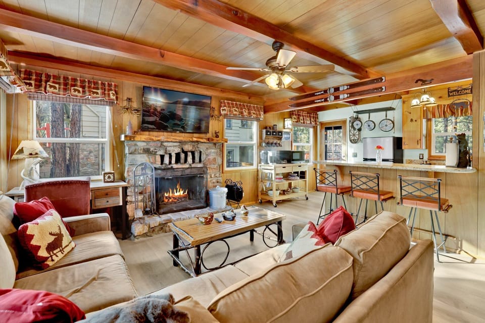 Cabin, Multiple Beds, Patio, Mountain View (2386) | Living area