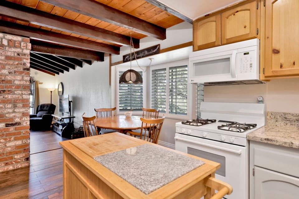 Cabin, Multiple Beds, Patio, Mountain View (2170) | Private kitchen | Coffee/tea maker