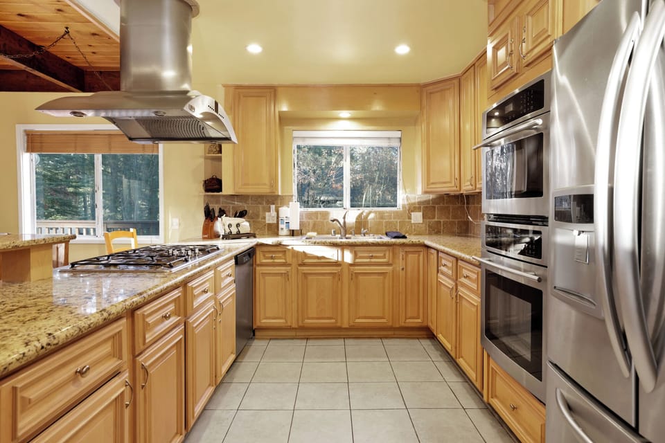 Cabin, Multiple Beds, Hot Tub, Mountain View (2384) | Private kitchen | Coffee/tea maker
