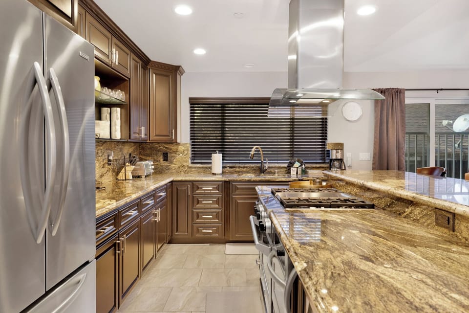 Cabin, Multiple Beds, Hot Tub, Mountain View (2090) | Private kitchen | Coffee/tea maker