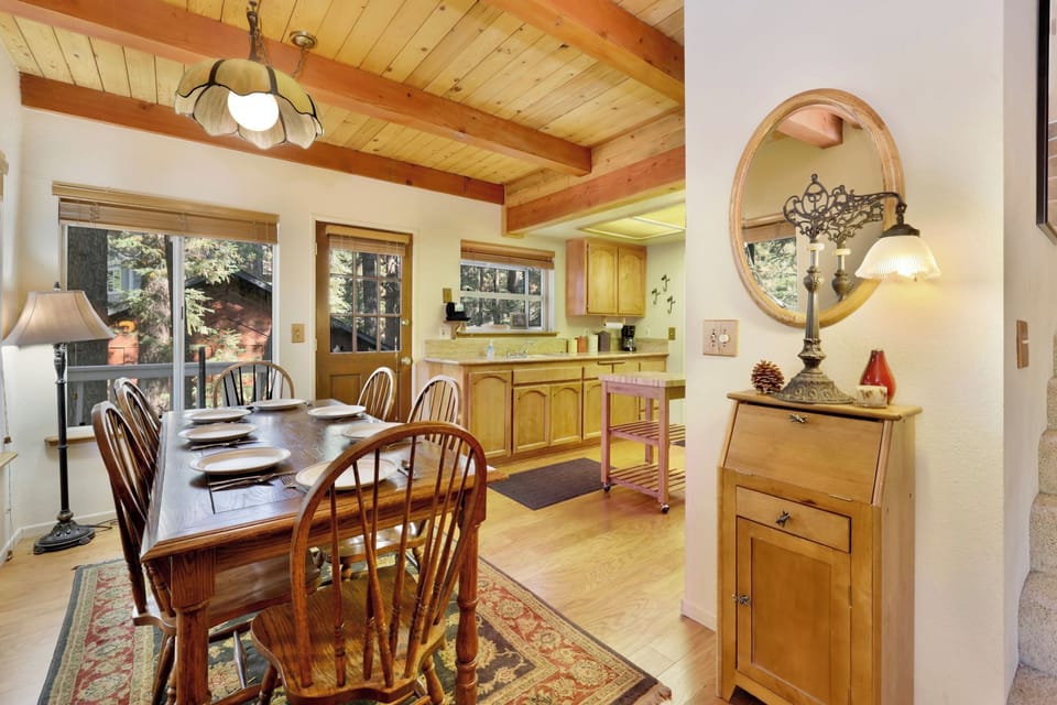 Cabin, Multiple Beds, Patio, Mountain View (2060) | 2 bedrooms, individually decorated, individually furnished, bed sheets