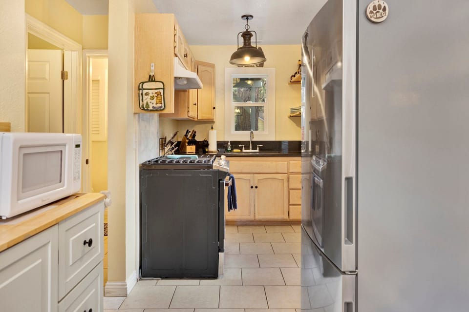 Cabin, 1 Double Bed with Sofa bed, Hot Tub, Mountain View (2315) | Private kitchen | Coffee/tea maker