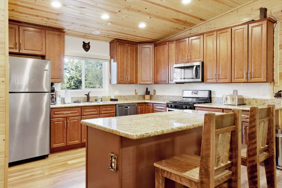 Cabin, Multiple Beds, Patio, Mountain View (2353) | Private kitchen | Coffee/tea maker