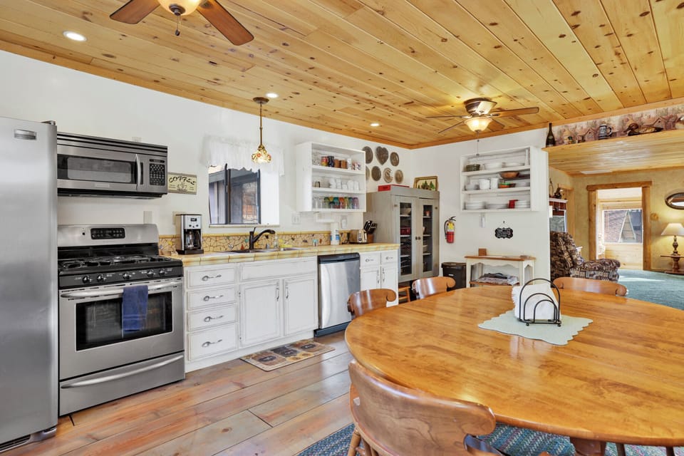 House, Multiple Beds, Patio, Mountain View (1864) | Private kitchen