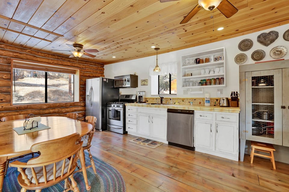 House, Multiple Beds, Patio, Mountain View (1864) | Private kitchen