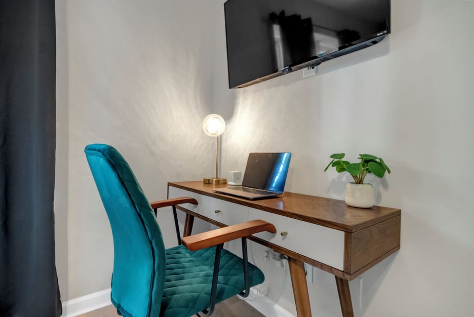 Work Station
