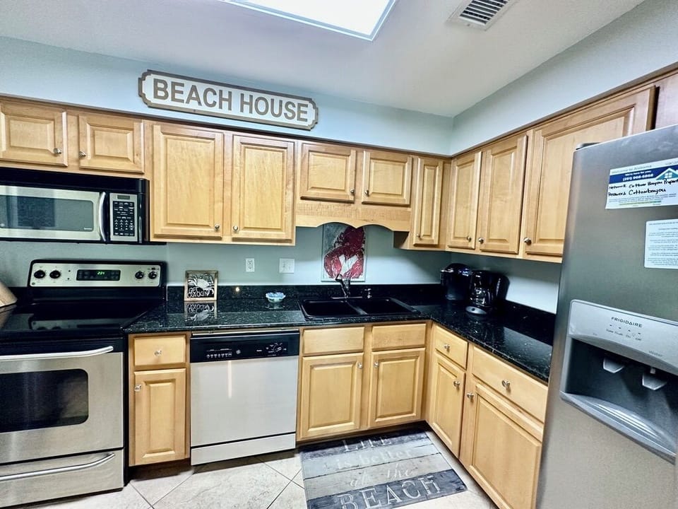 Cotton Bayou 6A, 2 bedrooms 2 Bathrooms, Sleeps 6. Managed by Island Rentals