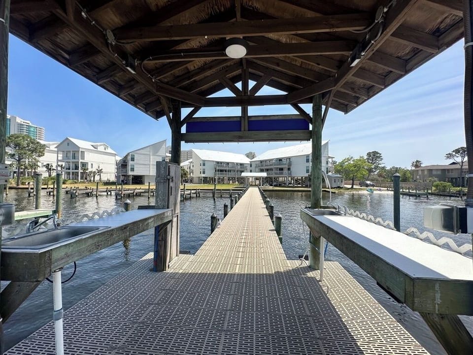 Cotton Bayou 6A, 2 bedrooms 2 Bathrooms, Sleeps 6. Managed by Island Rentals