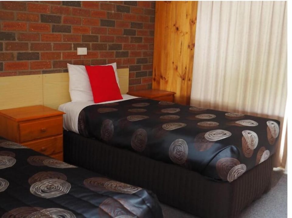 Twin Room, Garden View | Soundproofing, free WiFi