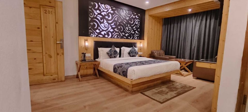 Deluxe Room | Free WiFi