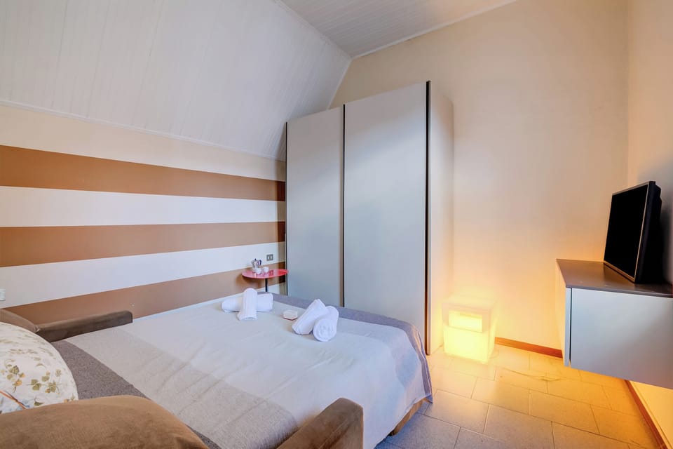 Standard Studio, Balcony (Apt. Gabriella: Studio in the Centre) | WiFi