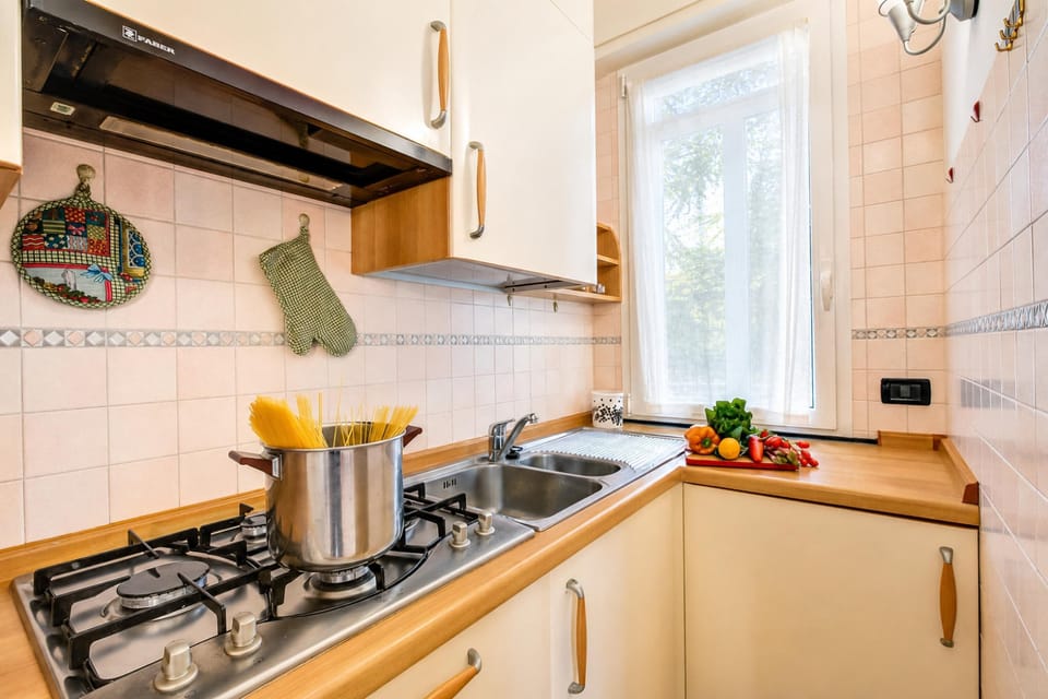 Family Apartment, 1 Bedroom, Balcony, Sea Facing (Gabri By The Sea with Balcony and) | Private kitchen