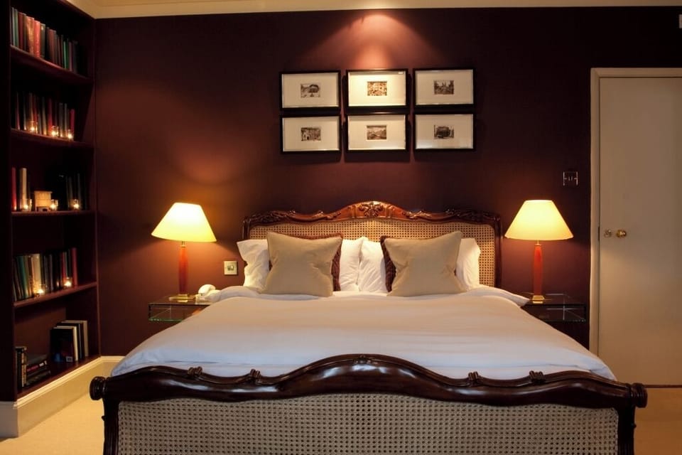 Superior Double Room | Desk, soundproofing, iron/ironing board, free WiFi