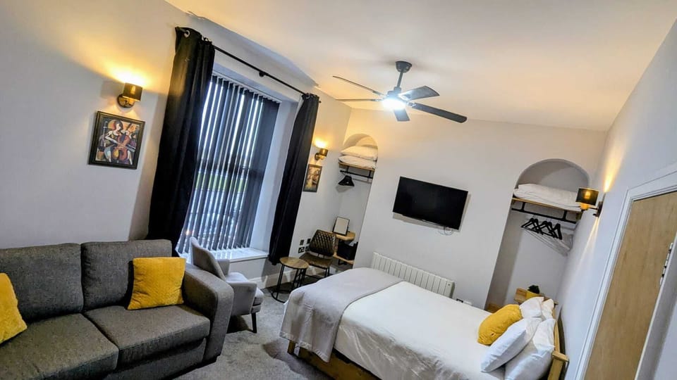 Standard Suite, Ensuite, Beach View | Premium bedding, memory foam beds, individually furnished, free WiFi