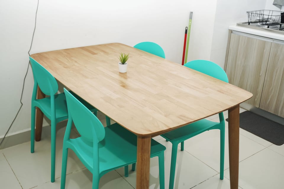 Comfort Studio, 2 Queen Beds | In-room dining