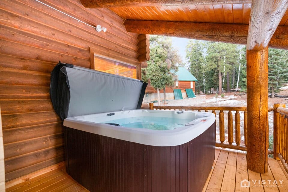 Our private hot tub. Please ensure to follow the hot tub rules