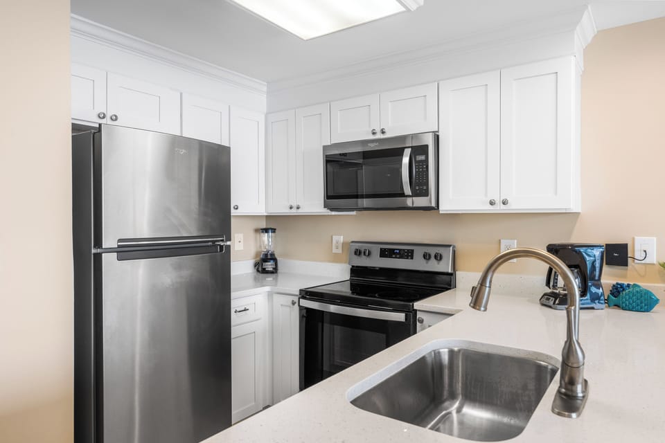 Full kitchen!