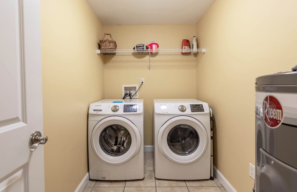 Washer and Dryer in Unit