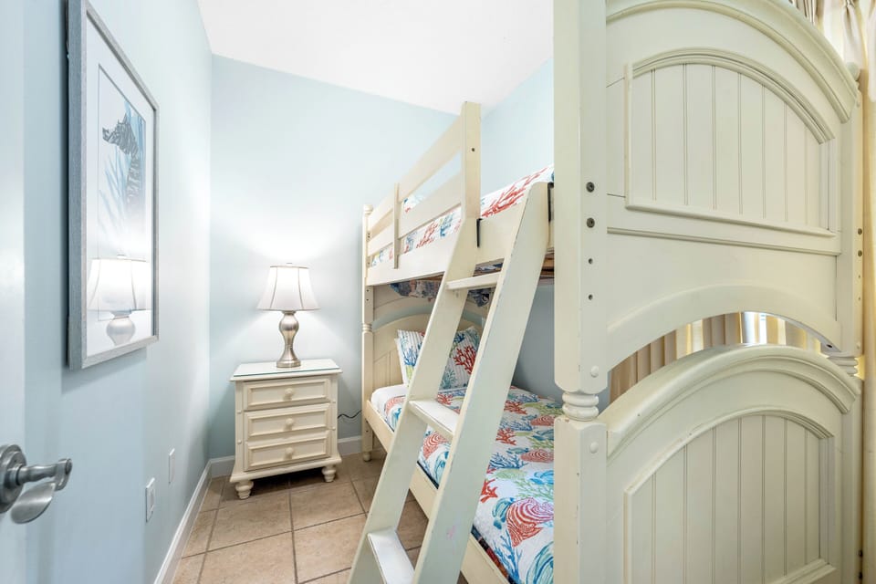 3rd bedroom with twin size bunkbed.
