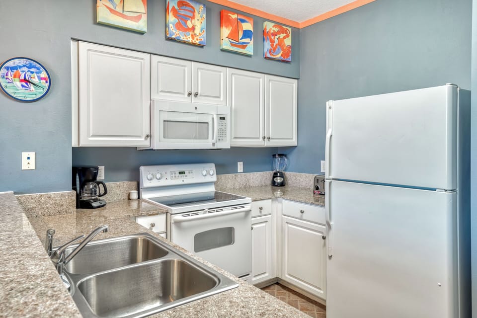 Full kitchen