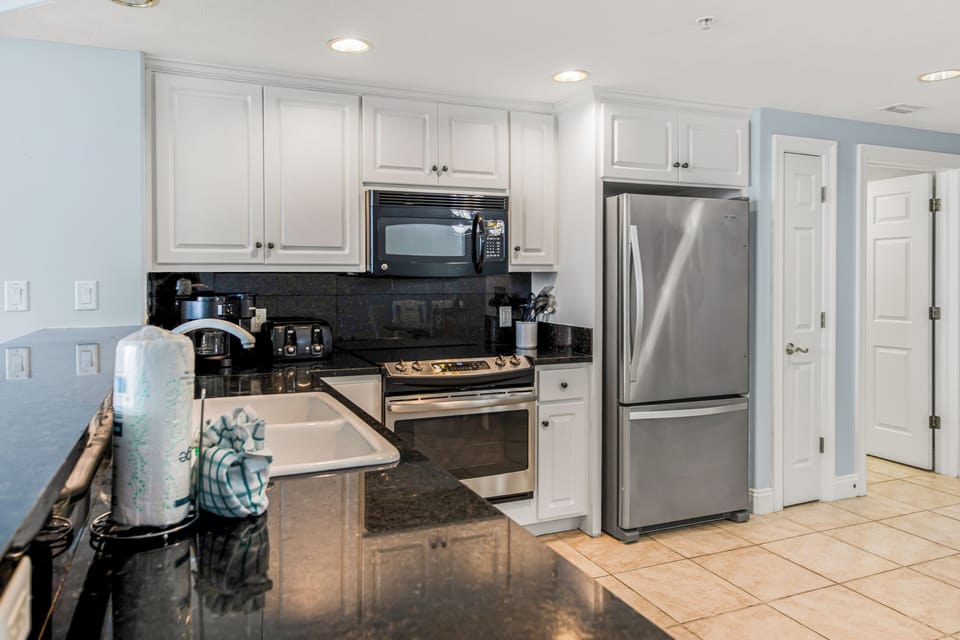 Full Kitchen