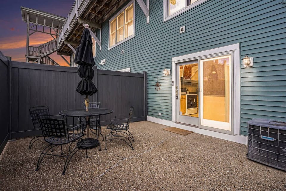 One Night at Two Birds One Stone, and You`ll Never Want to Leave - Book Your Stay Today