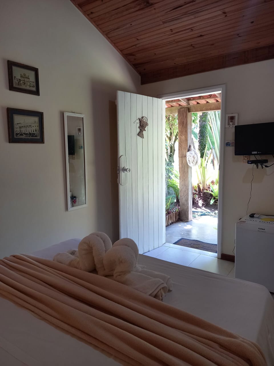 Comfort Double or Twin Room, Garden View | WiFi (free), bed sheets