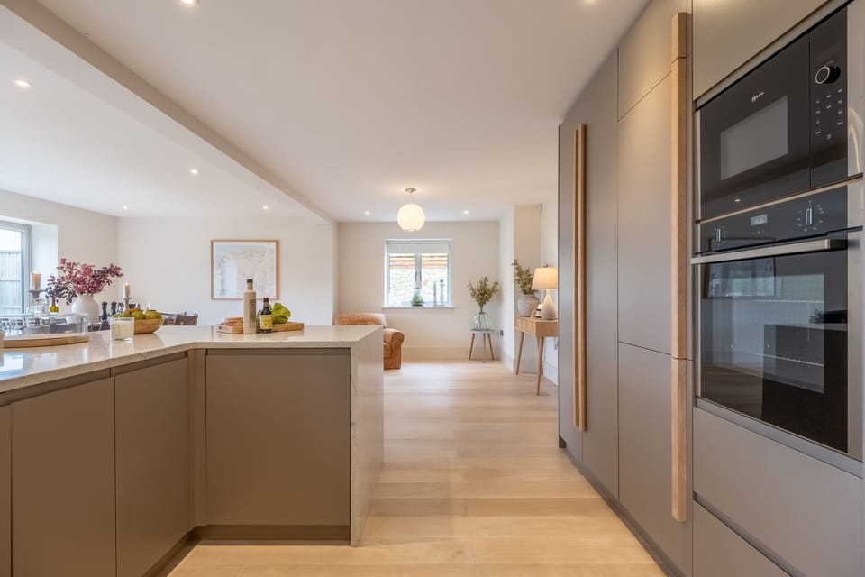 Ground floor:  Spacious kitchen with modern appliances