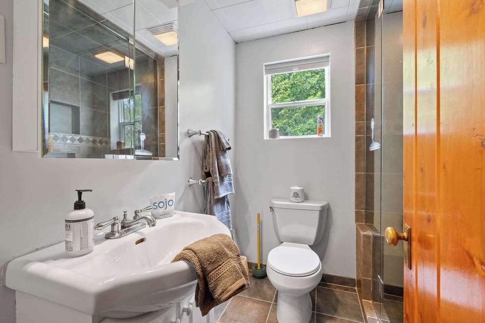 Full Bathroom with BRAND NEW tile walk in shower!