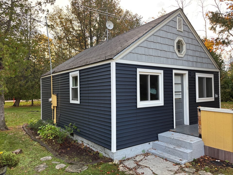 Blue Sky Cottage! New siding in 2025