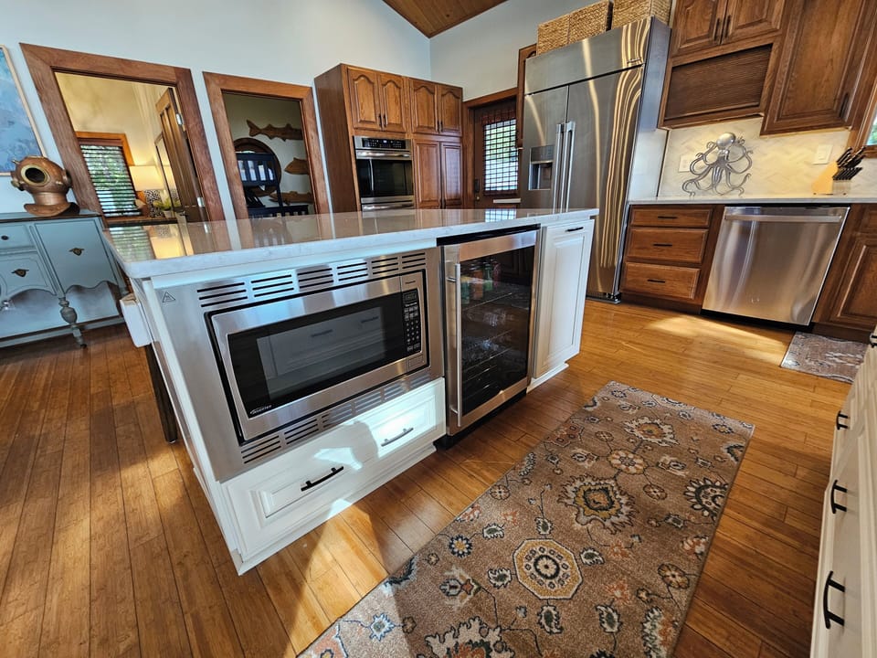 Mini fridge and microwave, huge fridge and double oven