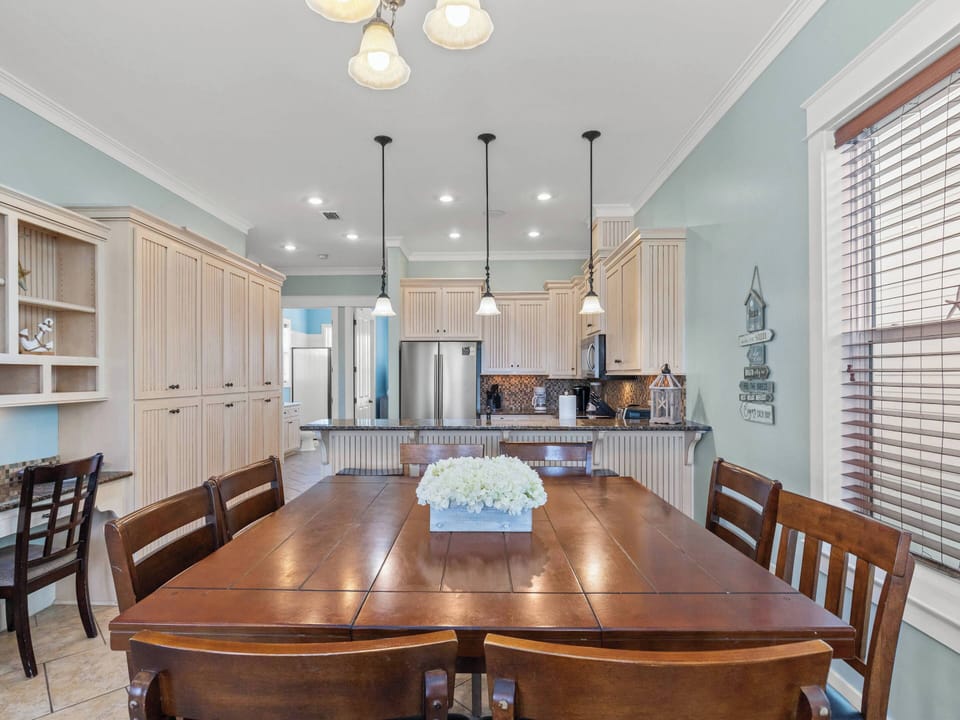 House, Multiple Beds, Patio, Pool View (Lazy Beach) | Dining