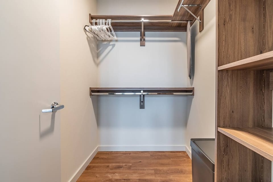Walk-in closet