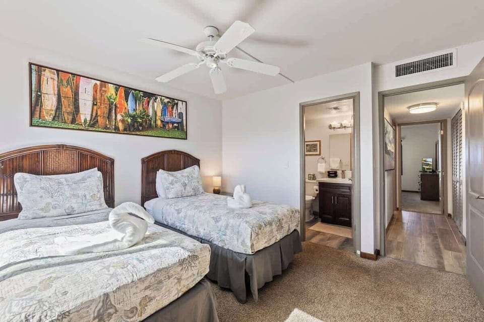 2nd bedroom features 2 twin bed that can converted to 1 King. Please specify before your arrival