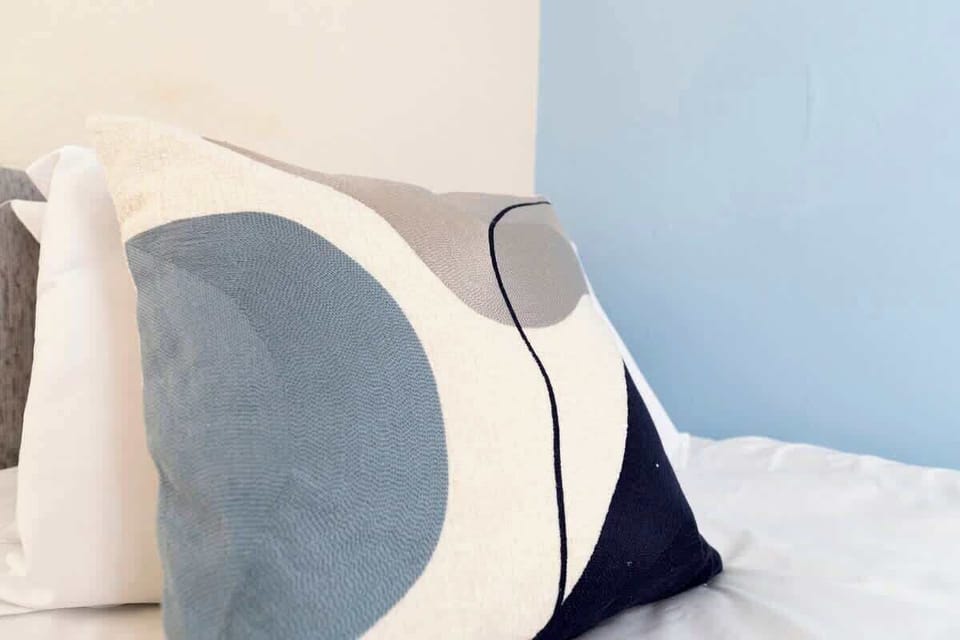 Your quiet retreat with a cosy single bed