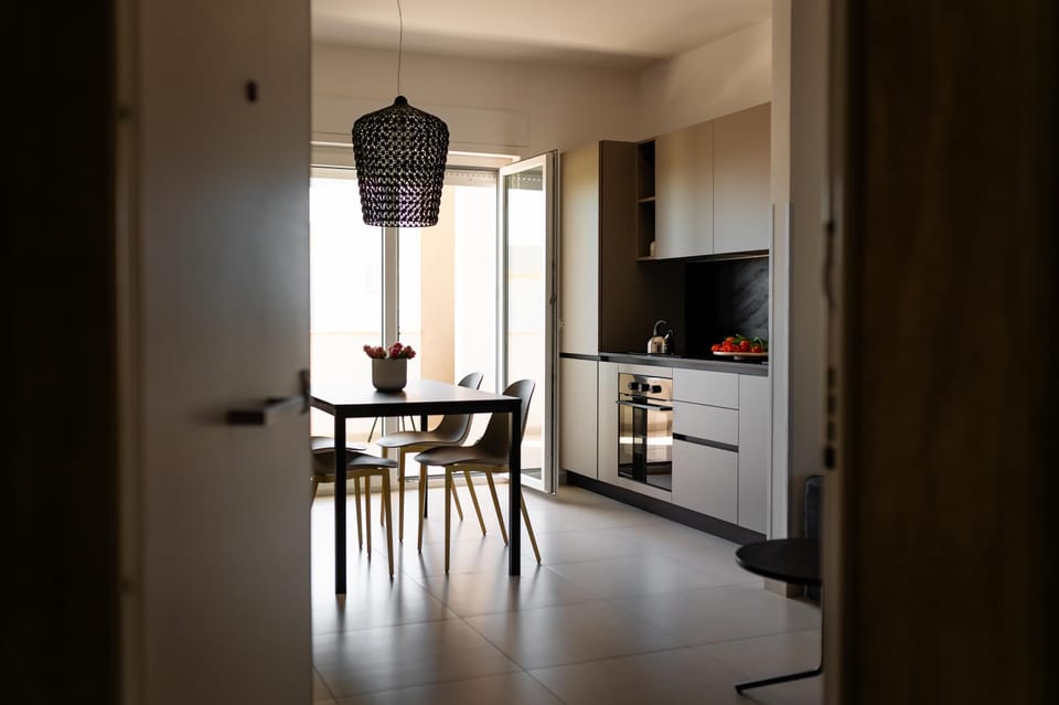 House | 2 bedrooms, desk, soundproofing