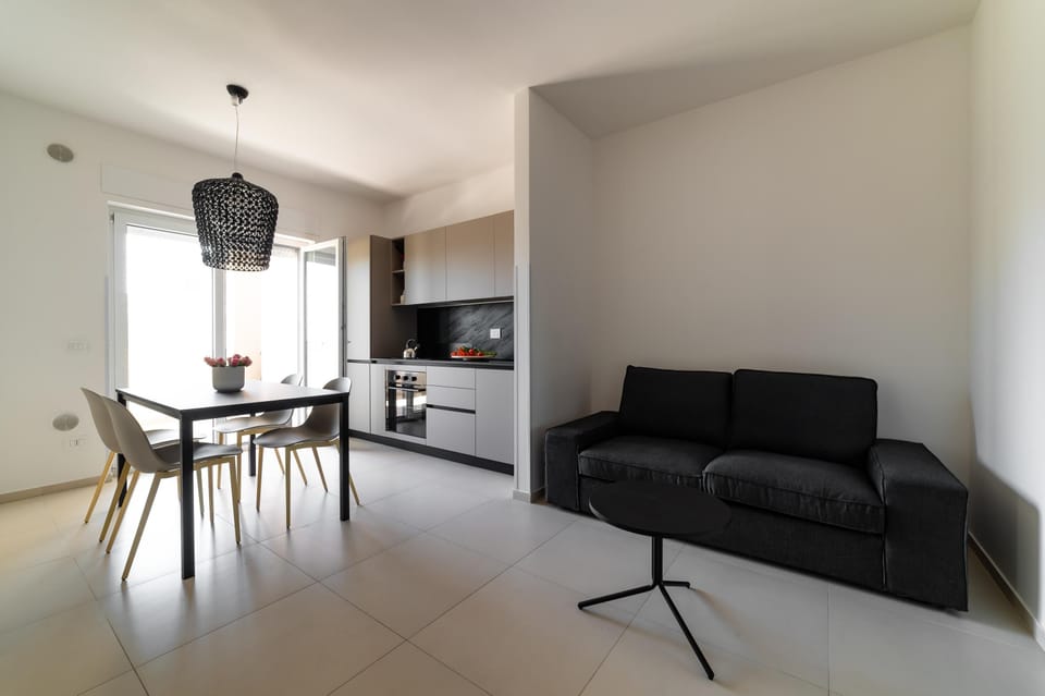 House | 2 bedrooms, desk, soundproofing