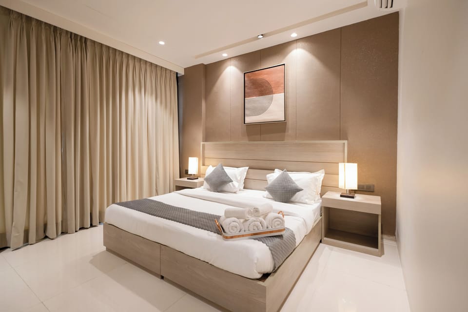 Luxury Room, City View | 1 bedroom, Egyptian cotton sheets, premium bedding, memory foam beds