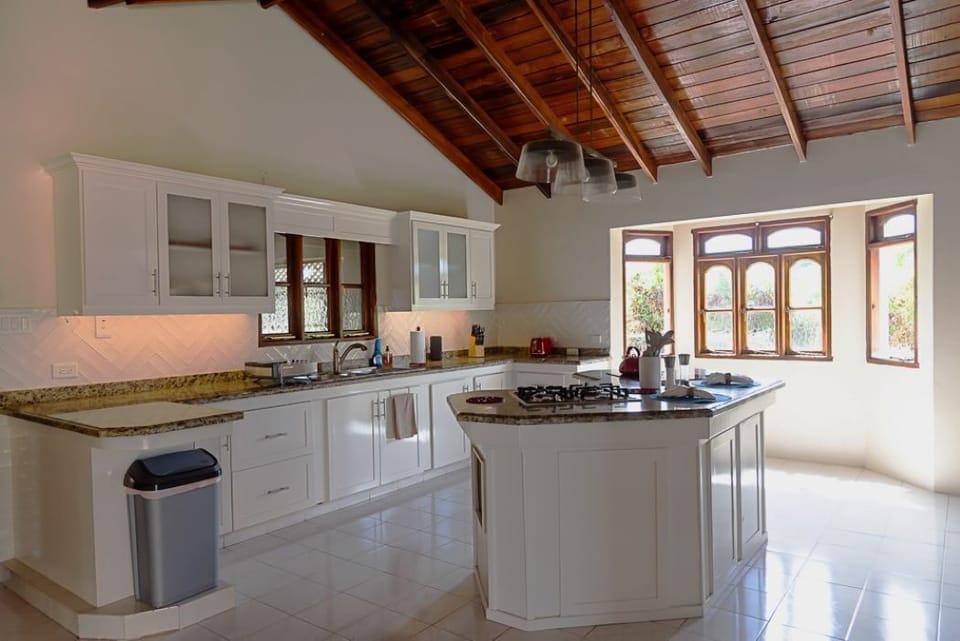 Kitchen with island