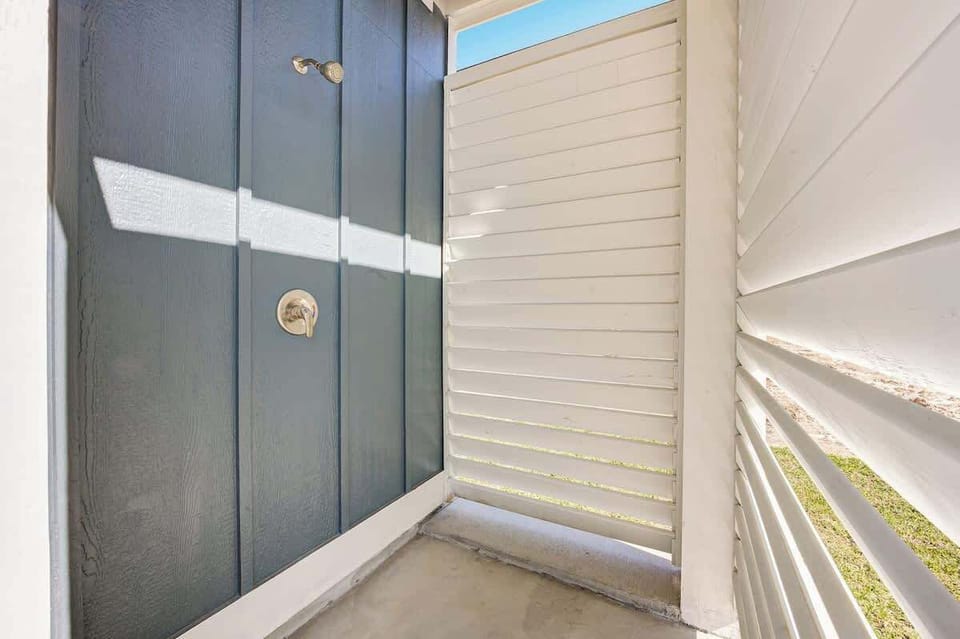 Outdoor shower