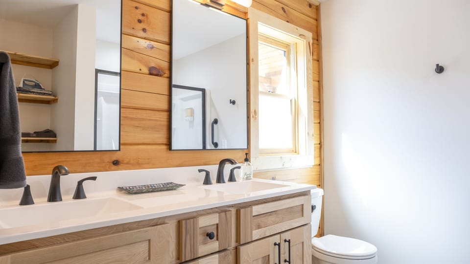 Double vanity and natural light