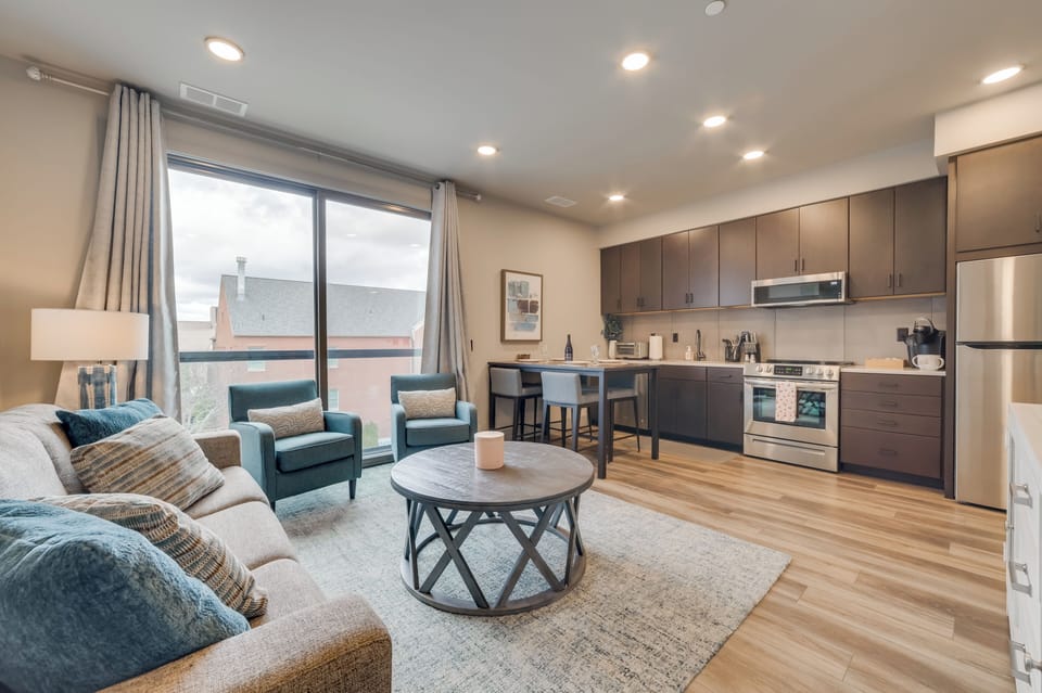 Interior | Open Floor Plan | Free WiFi